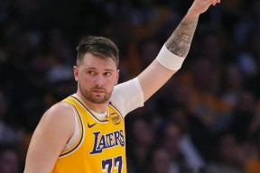 东契奇新星比分优势明显表现惊艳，西班牙队未来可期！的简单介绍