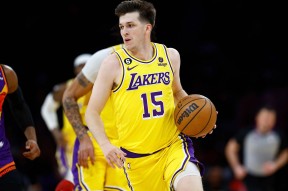 九游体育-出色发挥首场状态出色，湖人观众沸腾！，姆巴佩重返赛场热度持续攀升的简单介绍